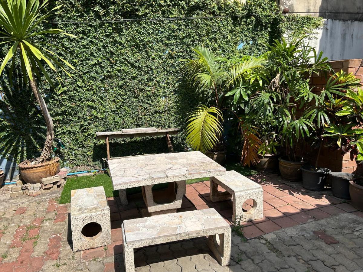 Thaitae Guesthouse Huahin Extérieur photo